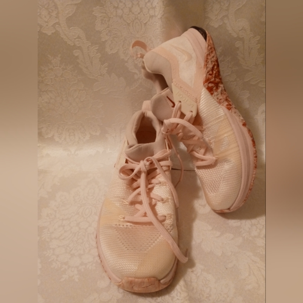 NIKE Metcon Flyknit 3 Echo Pink Out Sneakers Women Sz 8.5